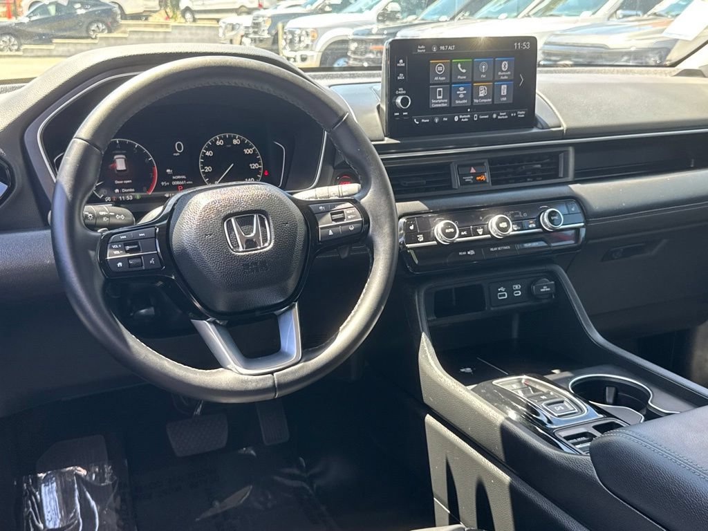 Used 2025 Honda Pilot EX-L image 36