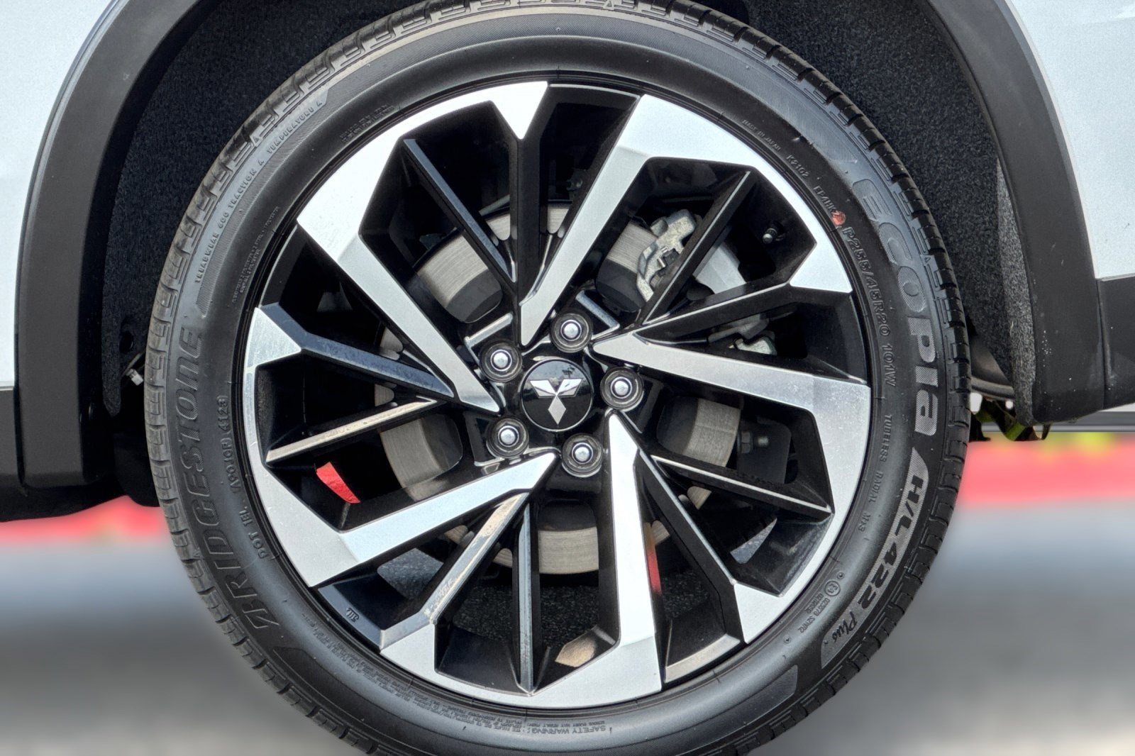 Used 2024 Mitsubishi Outlander SE image 11