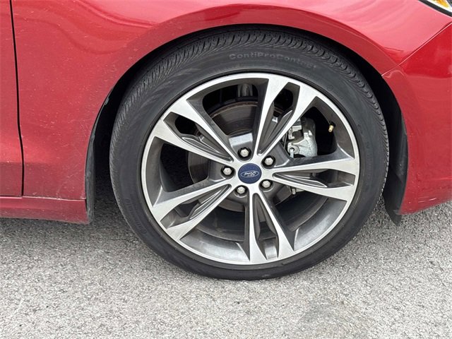 Used 2020 Ford Fusion Titanium image 9