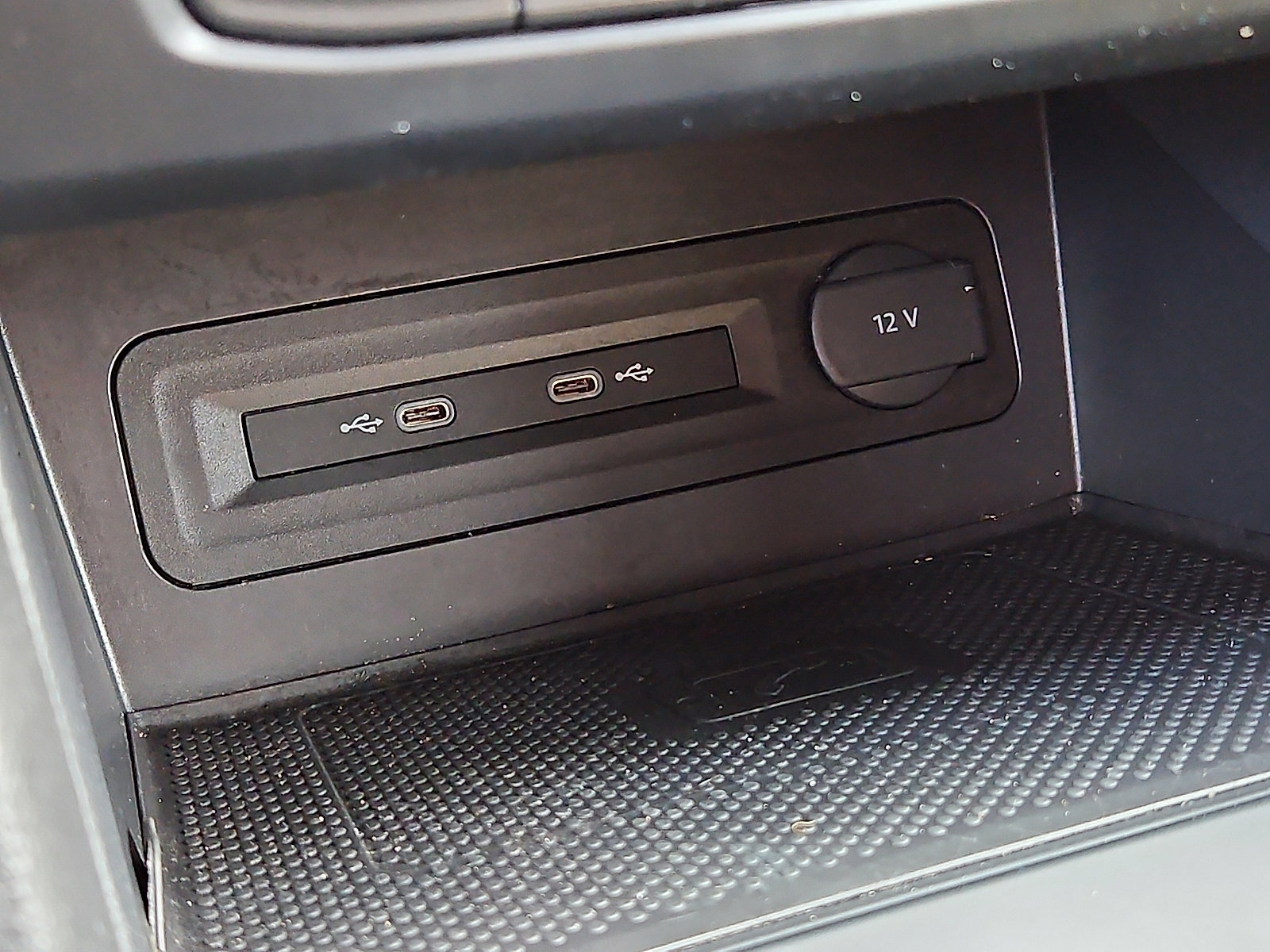 Used 2021 Volkswagen Atlas Cross Sport SE image 23