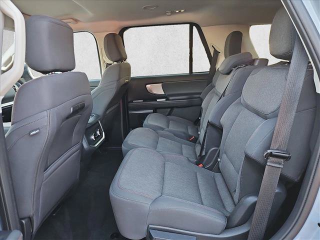 Used 2025 Ford Expedition Active RWD image 15