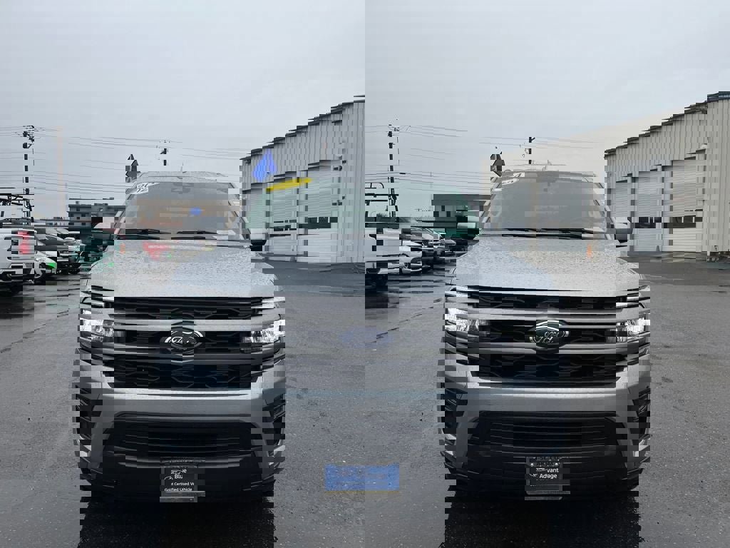 Used 2024 Ford Expedition XLT image 10