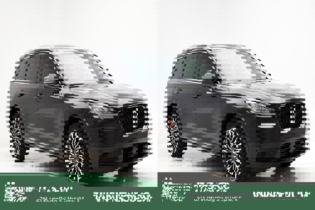 Used 2022 Lincoln Corsair Reserve w/ Sport Package image 1