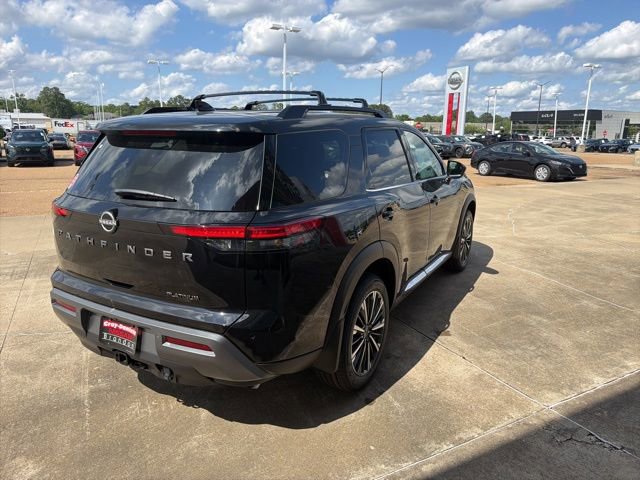 New 2026 Nissan Pathfinder Platinum FWD image 4