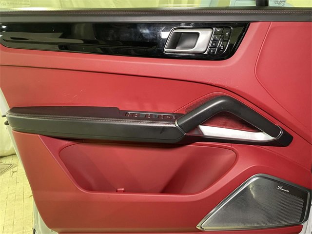 Used 2021 Porsche Cayenne Turbo image 34