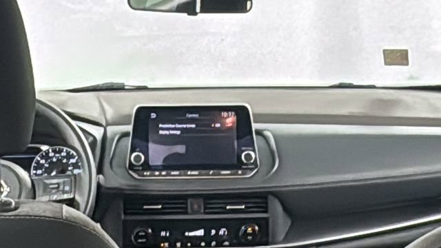 Certified 2023 Nissan Rogue SV image 16