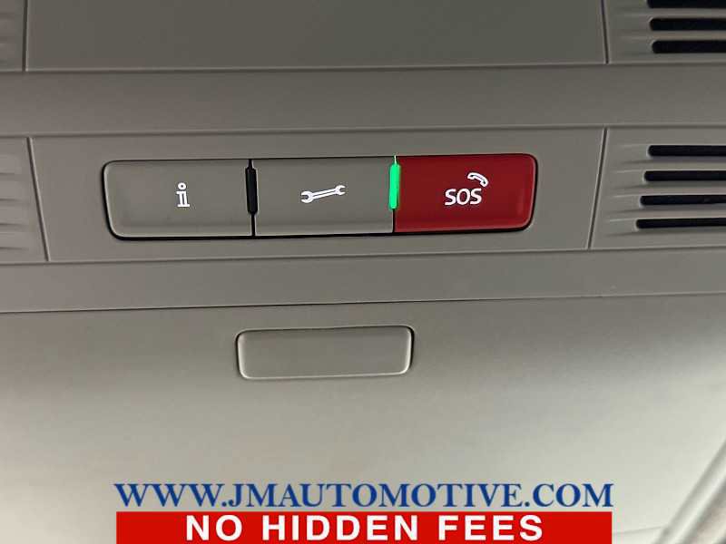 Used 2024 Volkswagen Tiguan SE image 41