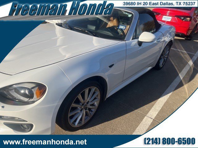 Used 2017 FIAT 124 Spider Lusso image 1