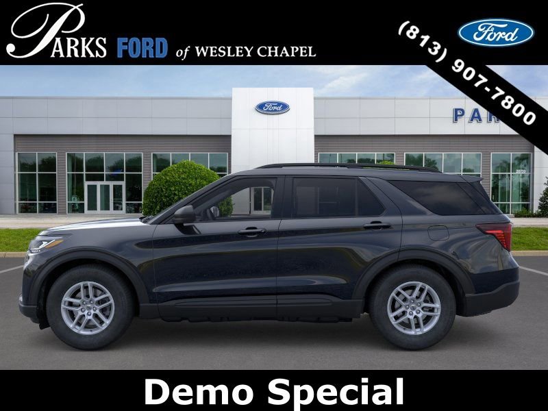 New 2026 Ford Explorer Active RWD image 3