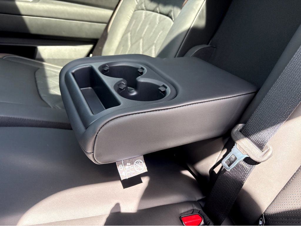 New 2026 Nissan Pathfinder Platinum FWD image 36