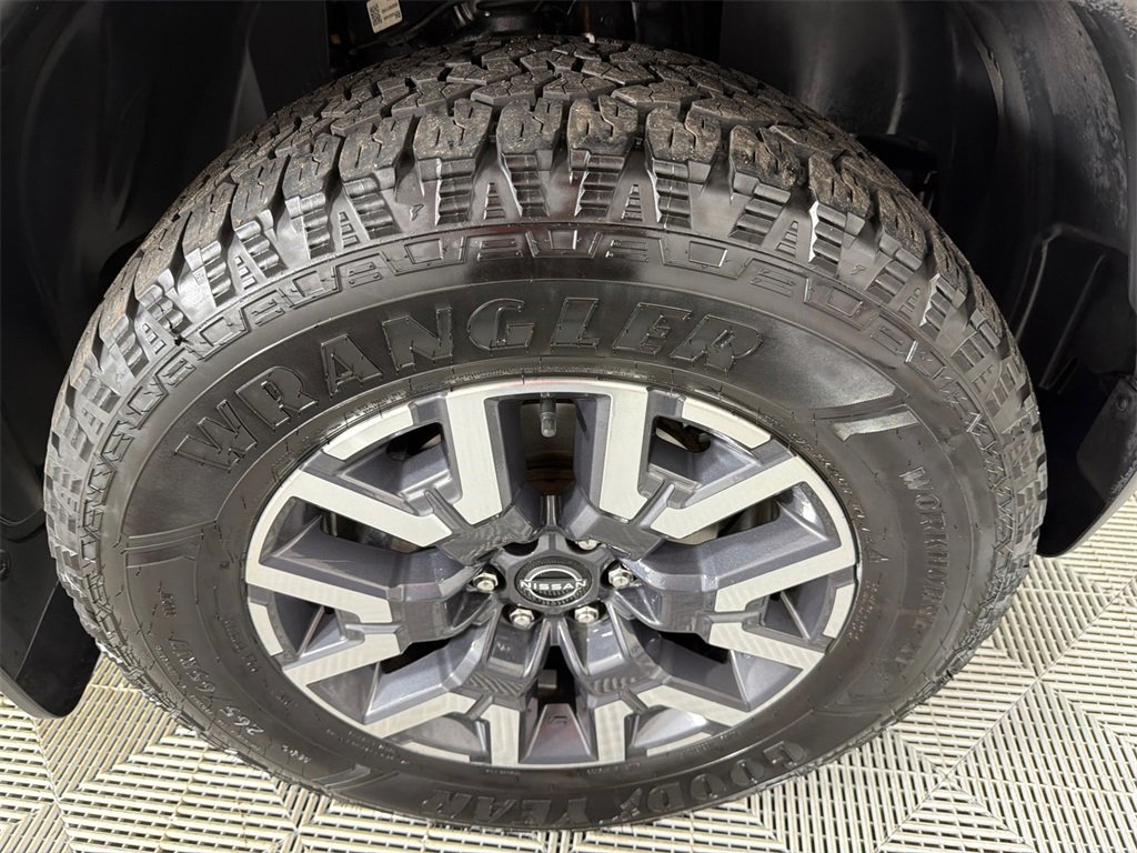 Used 2022 Nissan Frontier SV w/ SV Premium Package image 13