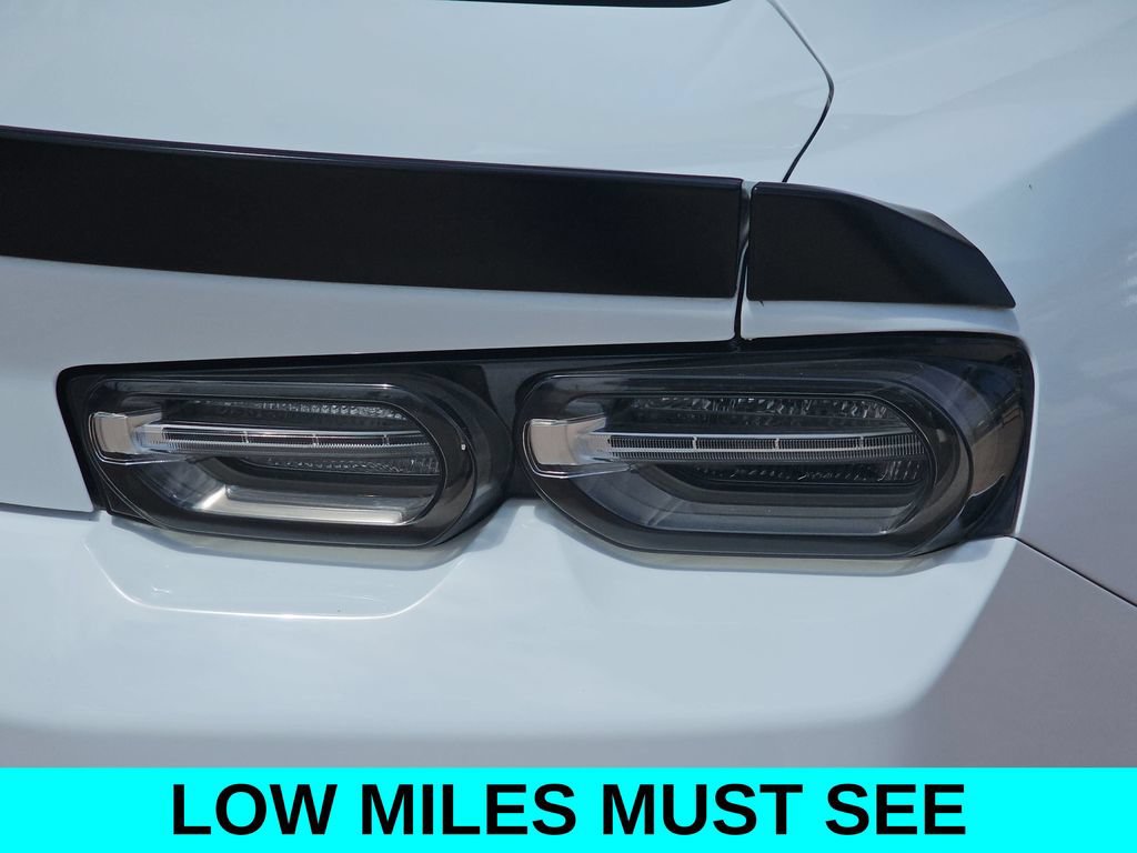 Used 2019 Chevrolet Camaro SS RWD image 39