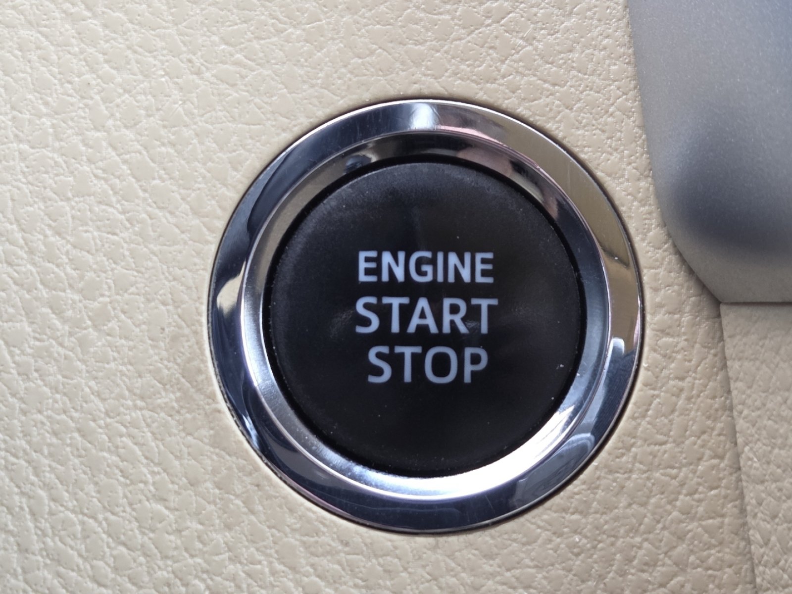 Used 2015 Toyota Highlander Limited Platinum AWD/4WD image 32