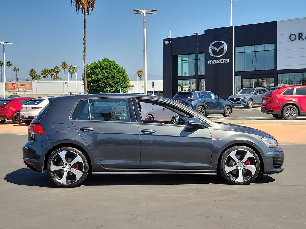 Used 2015 Volkswagen Golf 4-Door FWD image 32