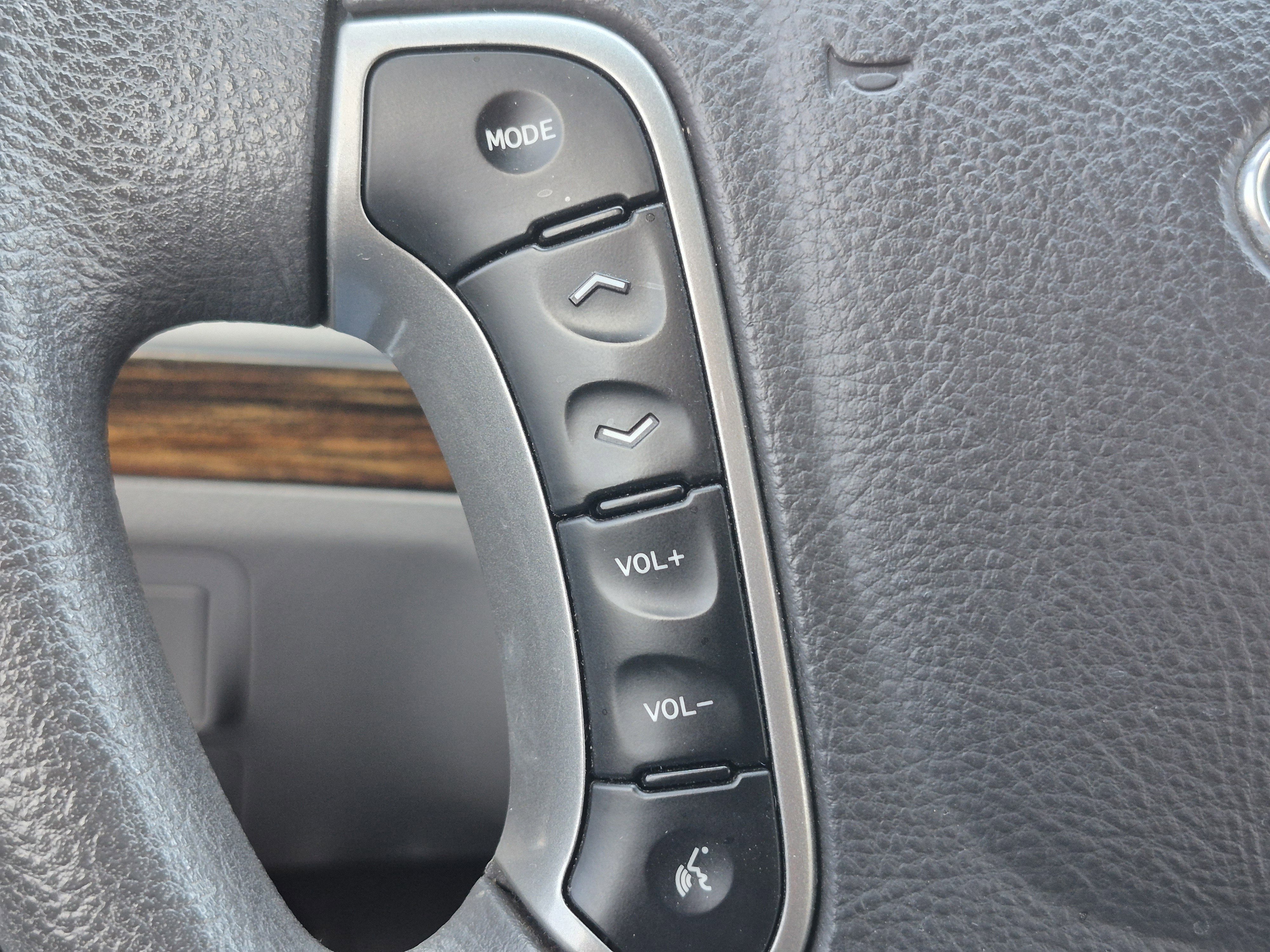 Used 2010 Hyundai Santa Fe GLS w/ Summer Event Pkg 21 image 18