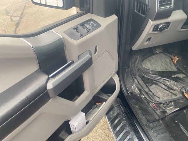 Used 2017 Ford F150 XLT w/ XTR Package image 9