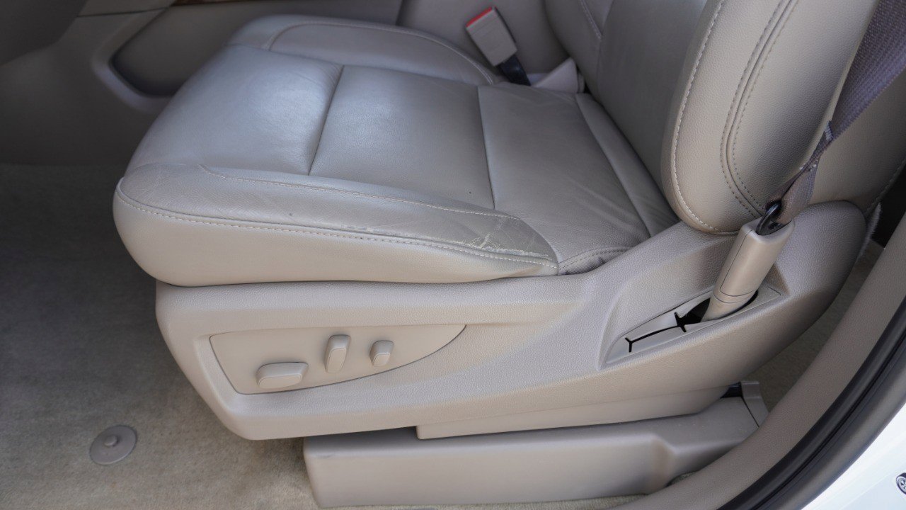 Used 2018 GMC Yukon XL SLT image 25