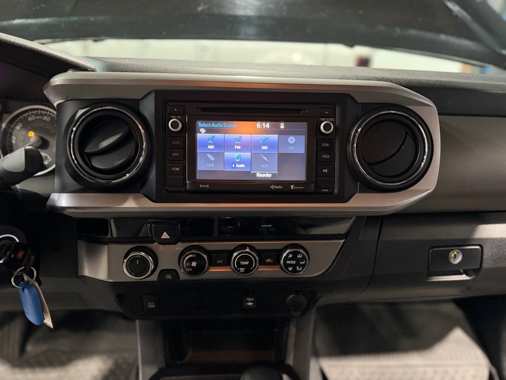 Used 2016 Toyota Tacoma SR5 w/ SR5 Appearance Package (SN) AWD/4WD image 15