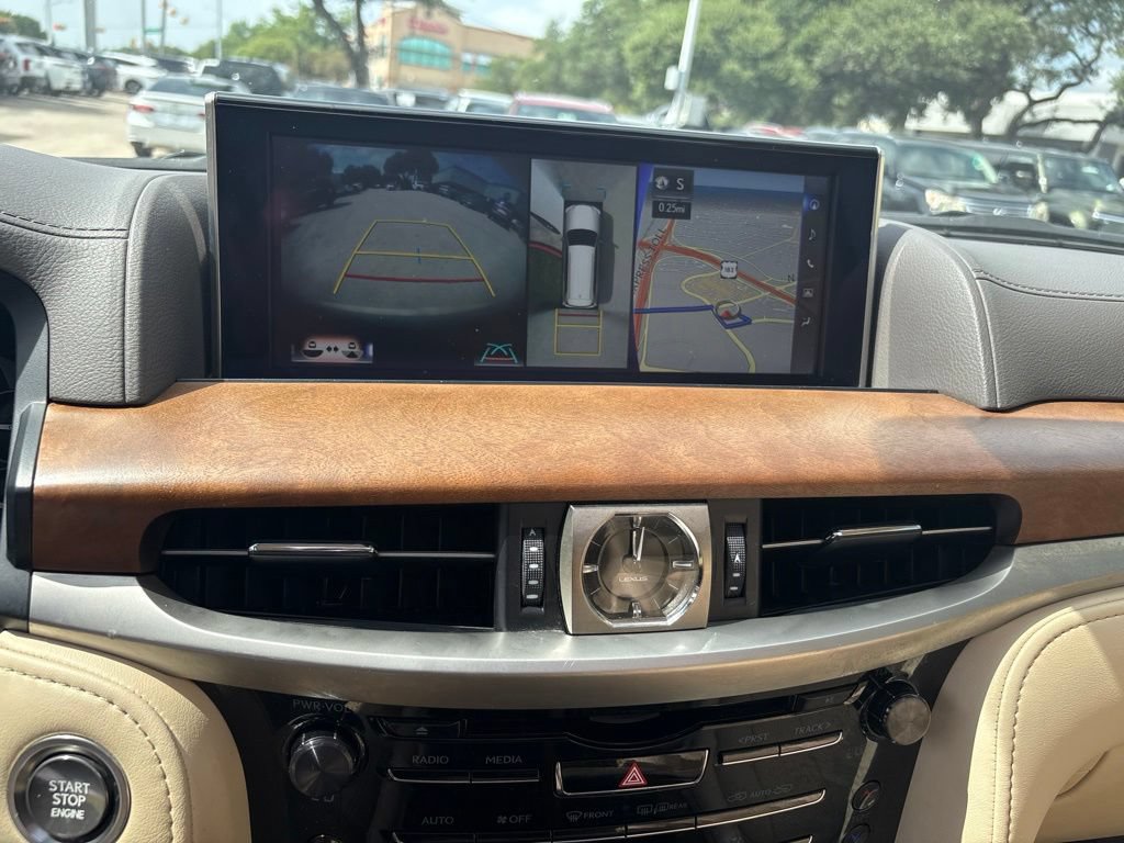 Used 2019 Lexus LX 570 4WD w/ Luxury Package image 12