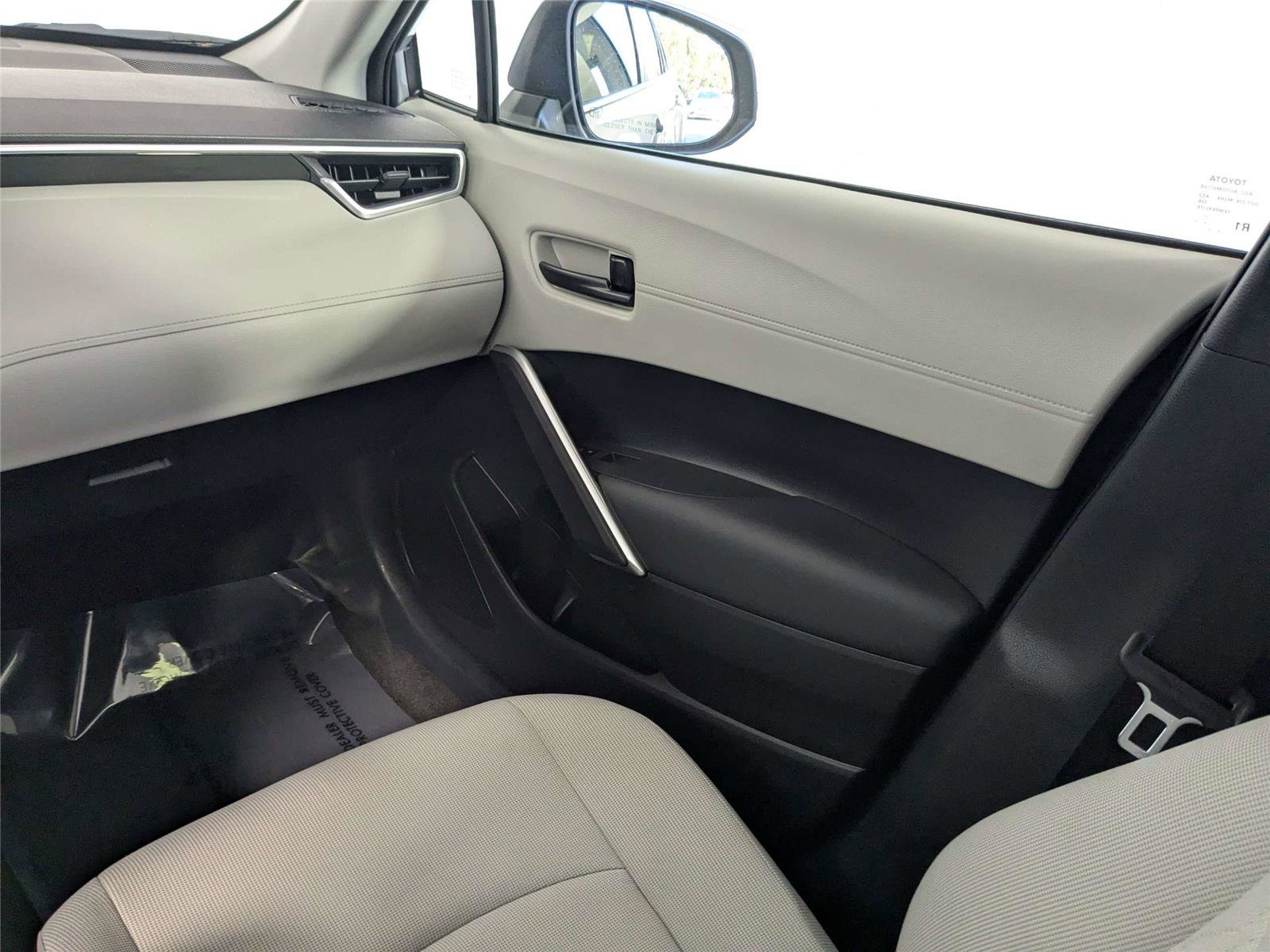 Certified 2024 Toyota Corolla Cross LE w/ Moonroof Package image 20