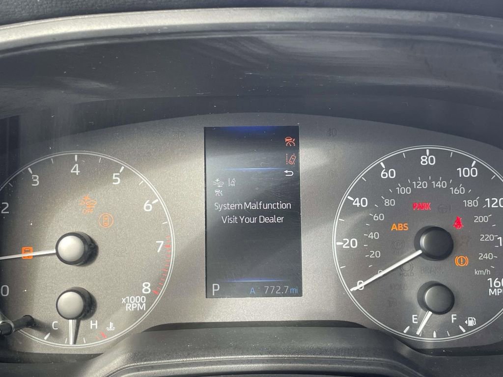 Used 2024 Toyota Corolla Cross L FWD image 26