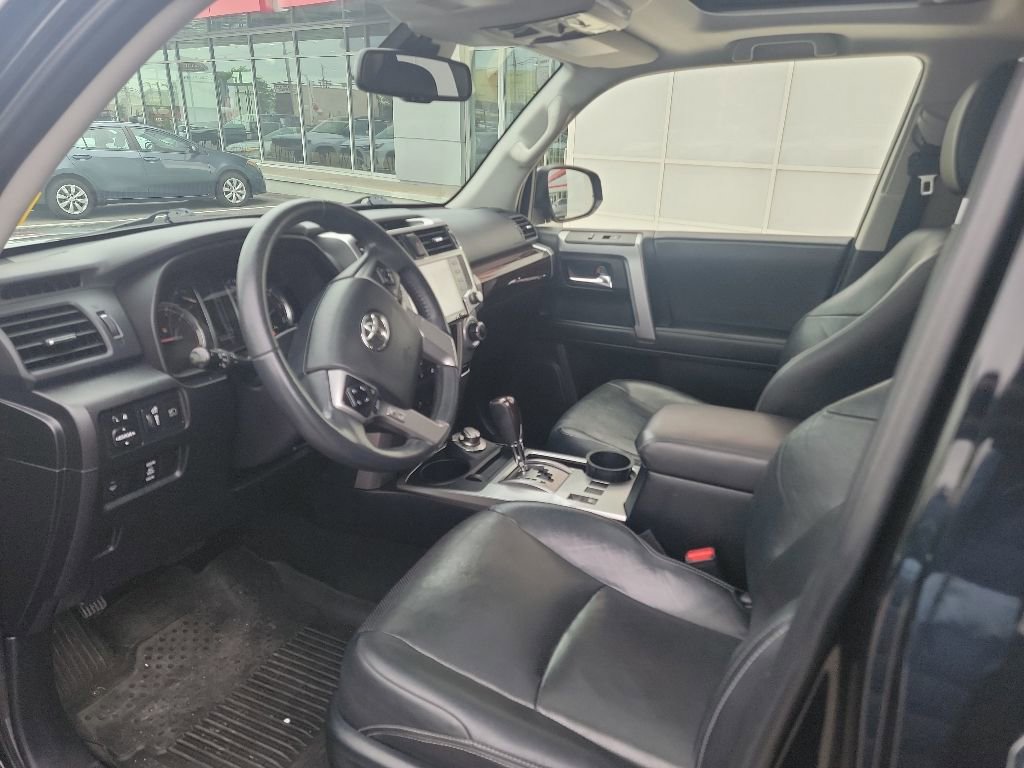 Used 2021 Toyota 4Runner Limited AWD/4WD image 5