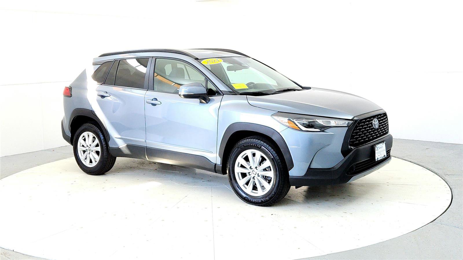 Certified 2024 Toyota Corolla Cross LE image 7