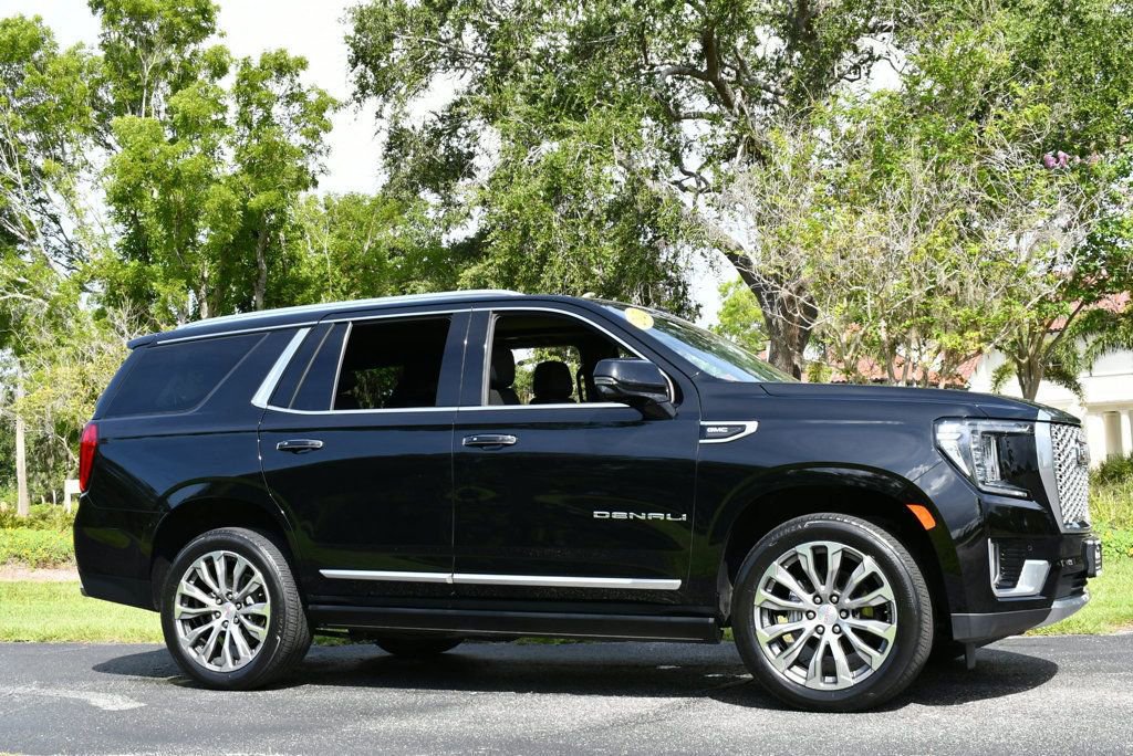 Used 2021 GMC Yukon Denali w/ Denali Premium Package image 8