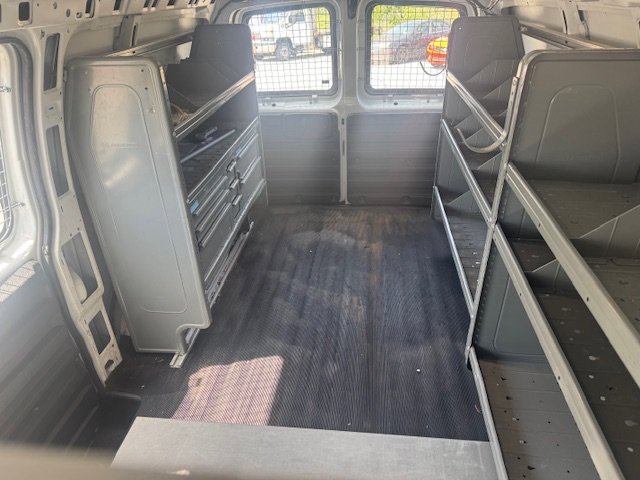 Used 2015 GMC Savana 2500 image 10