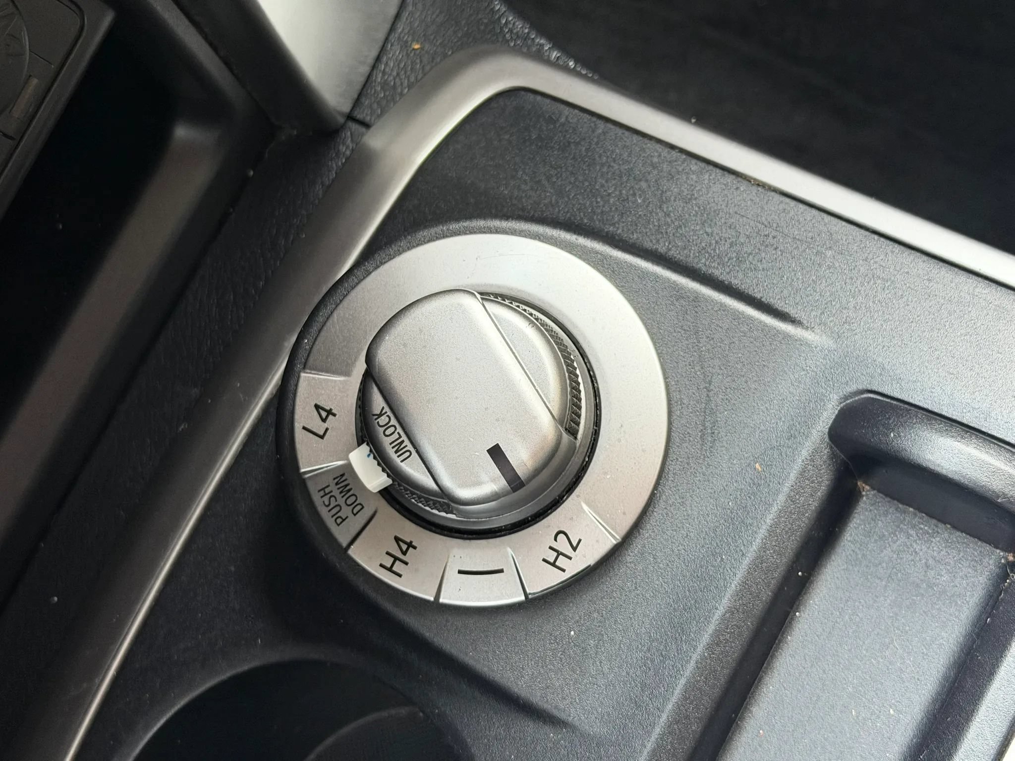 Used 2016 Toyota 4Runner SR5 AWD/4WD image 39