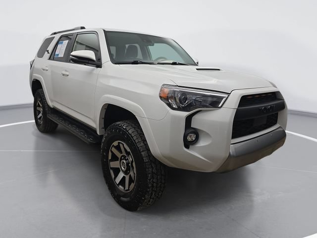 Used 2023 Toyota 4Runner TRD Off-Road Premium AWD/4WD image 3