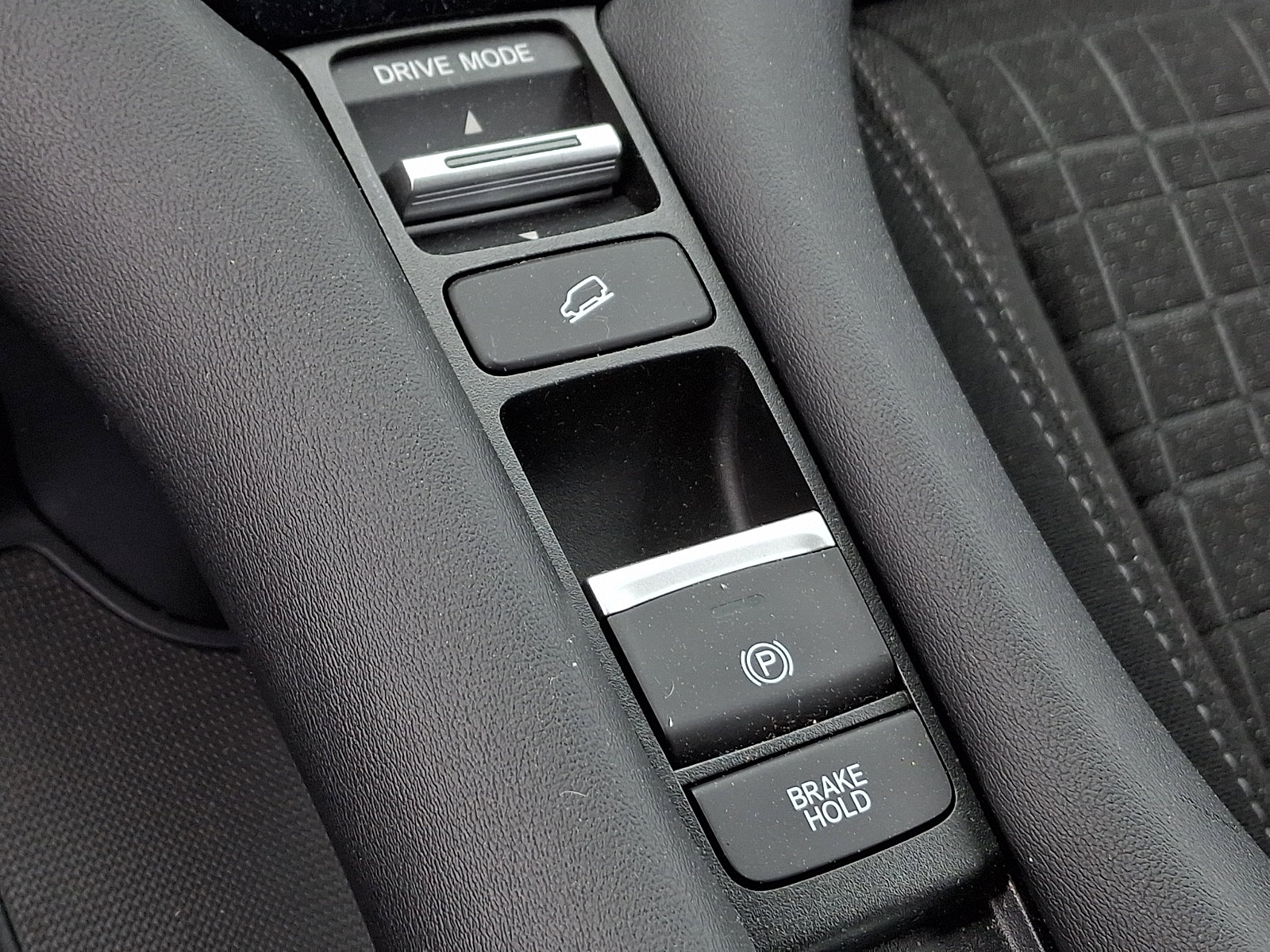 Certified 2023 Honda HR-V LX image 24