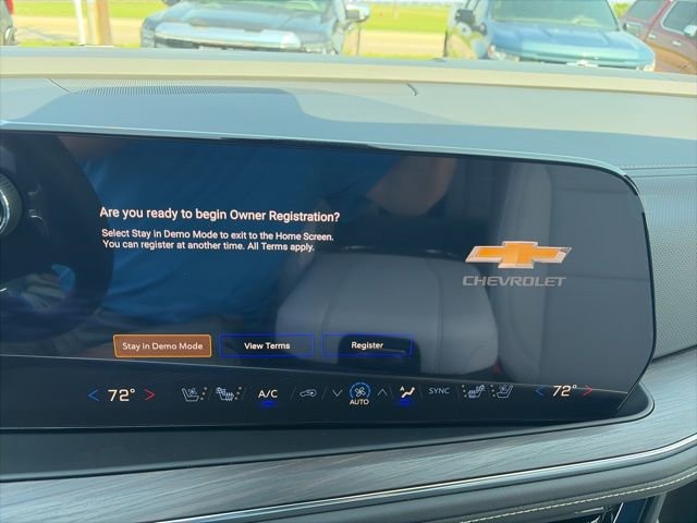 New 2026 Chevrolet Suburban Premier w/ Sun And Tow Package AWD/4WD image 22