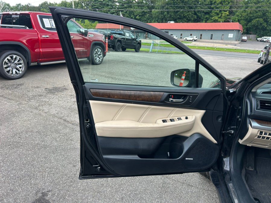 Used 2018 Subaru Outback 3.6R Limited AWD/4WD image 14