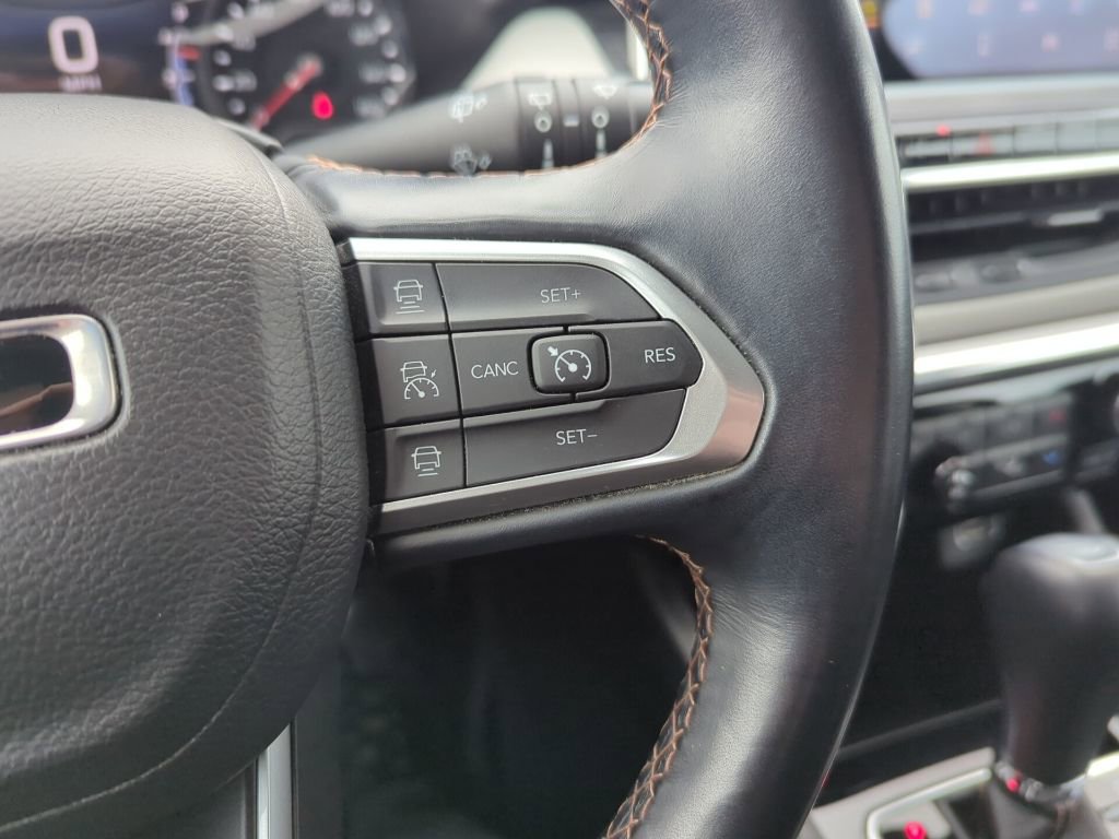 Used 2022 Jeep Compass Limited image 25