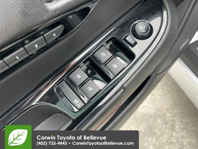 Used 2014 Chevrolet SS RWD image 19