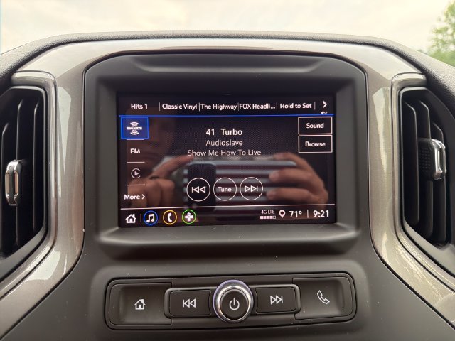 Used 2025 Chevrolet Silverado 1500 Custom Trail Boss w/ Turbomax Blackout Package AWD/4WD image 19