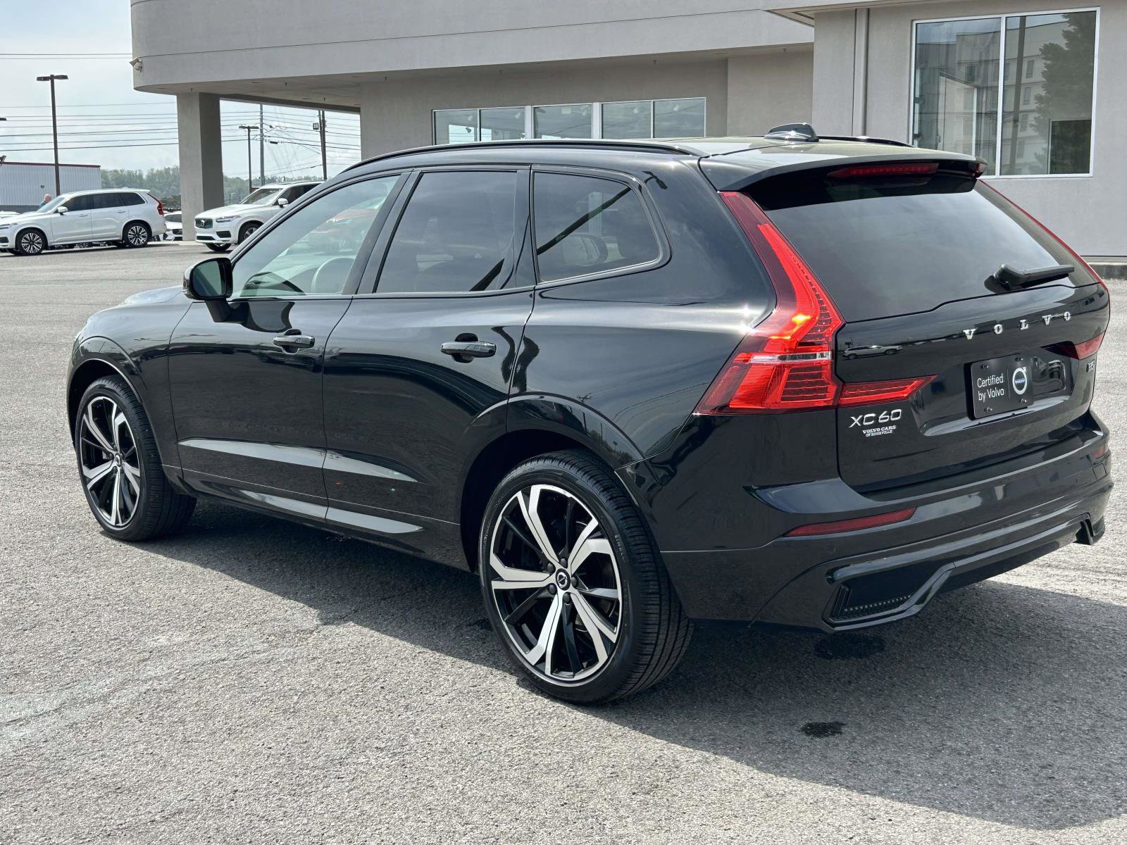 Certified 2023 Volvo XC60 B5 Ultimate image 5