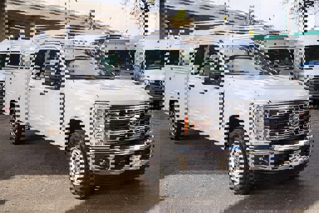 New 2026 Ford F350 XL w/ XL Chrome Package image 3
