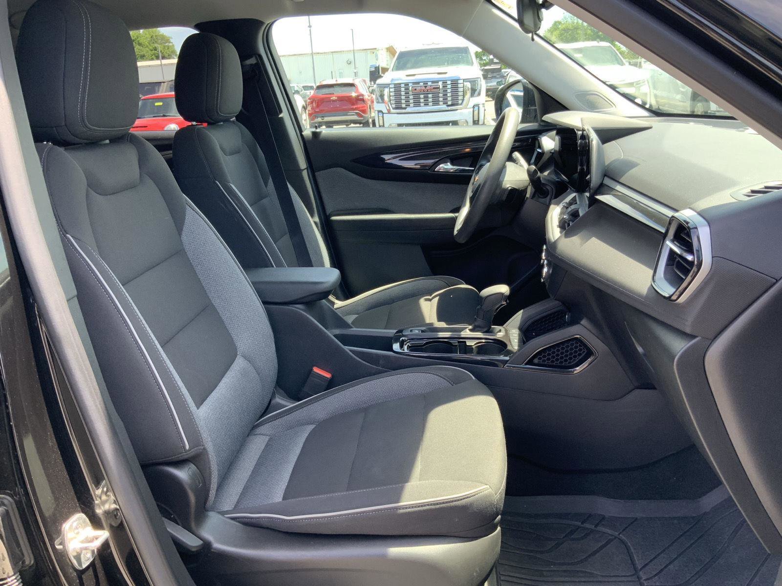 Used 2024 Chevrolet TrailBlazer LS w/ LS Convenience Package FWD image 50