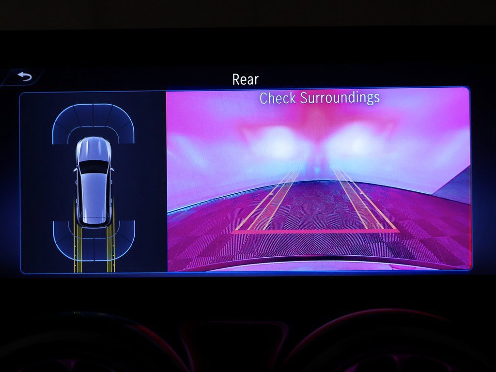 Used 2025 Mercedes-Benz GLB 250 4MATIC image 41