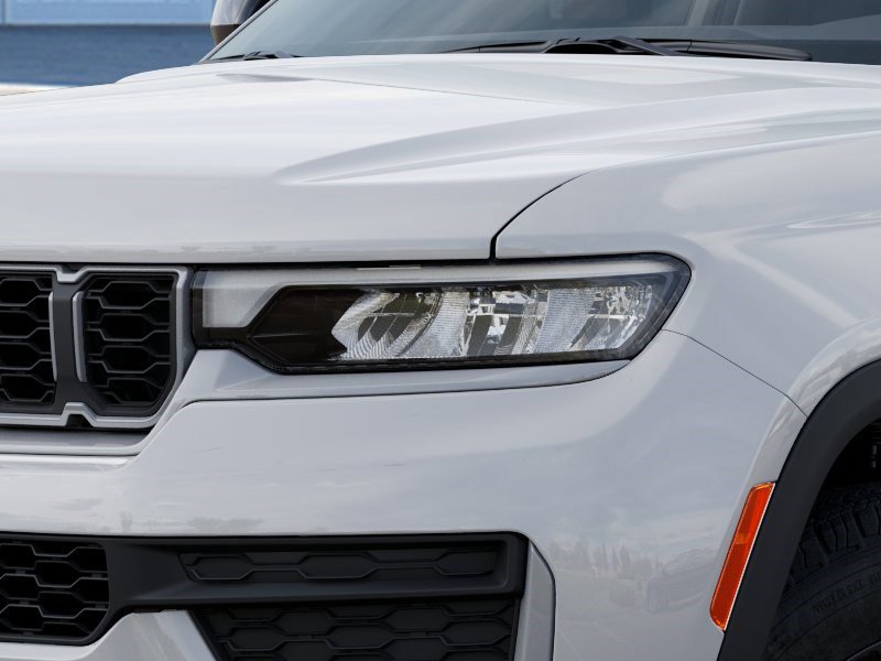 New 2026 Jeep Grand Cherokee Altitude image 10