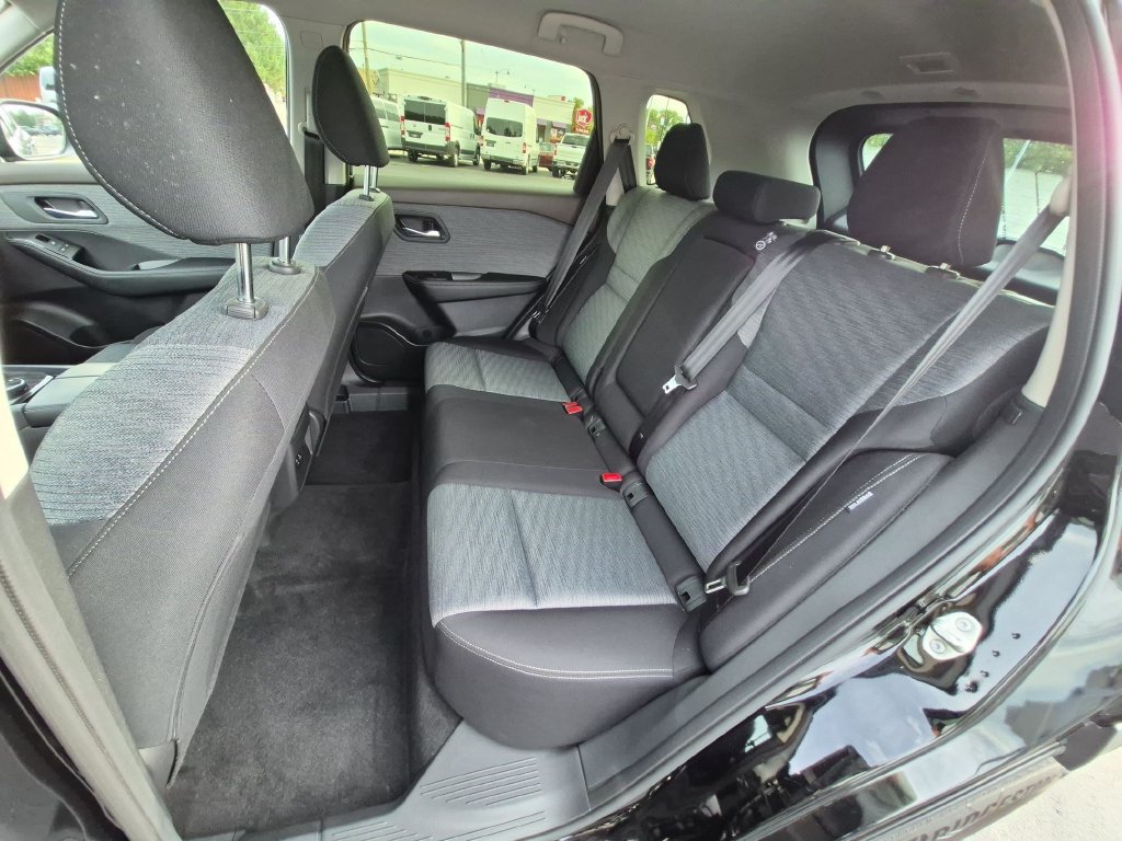 Used 2023 Nissan Rogue SV AWD/4WD image 22