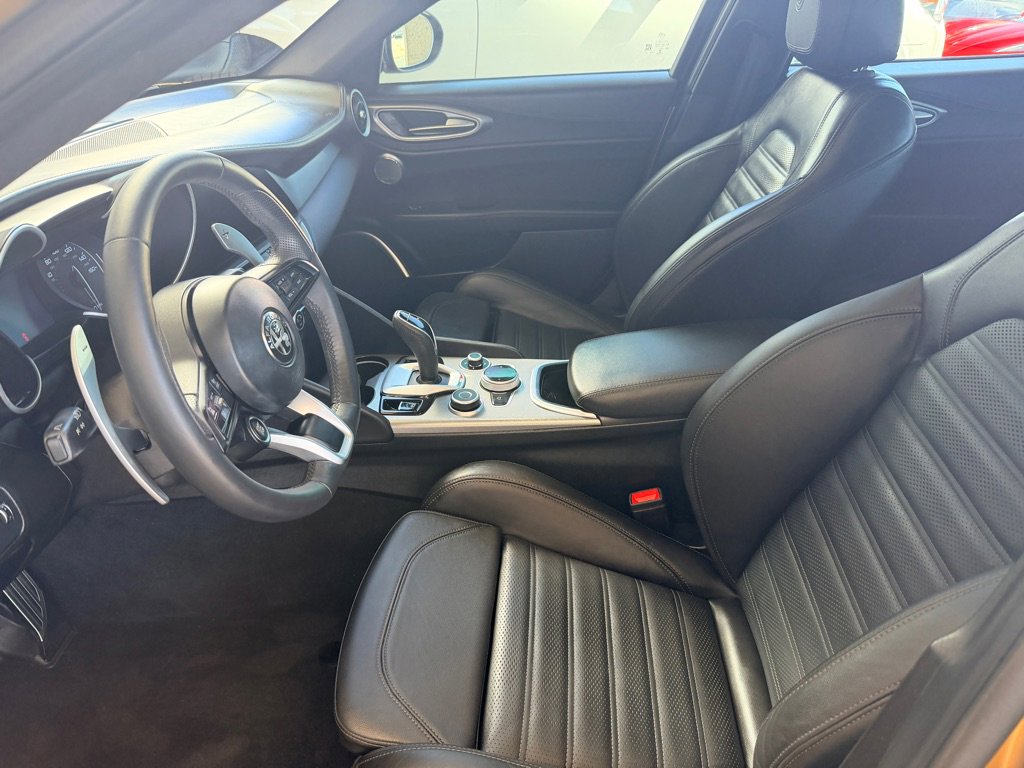 Used 2023 Alfa Romeo Giulia Veloce image 7