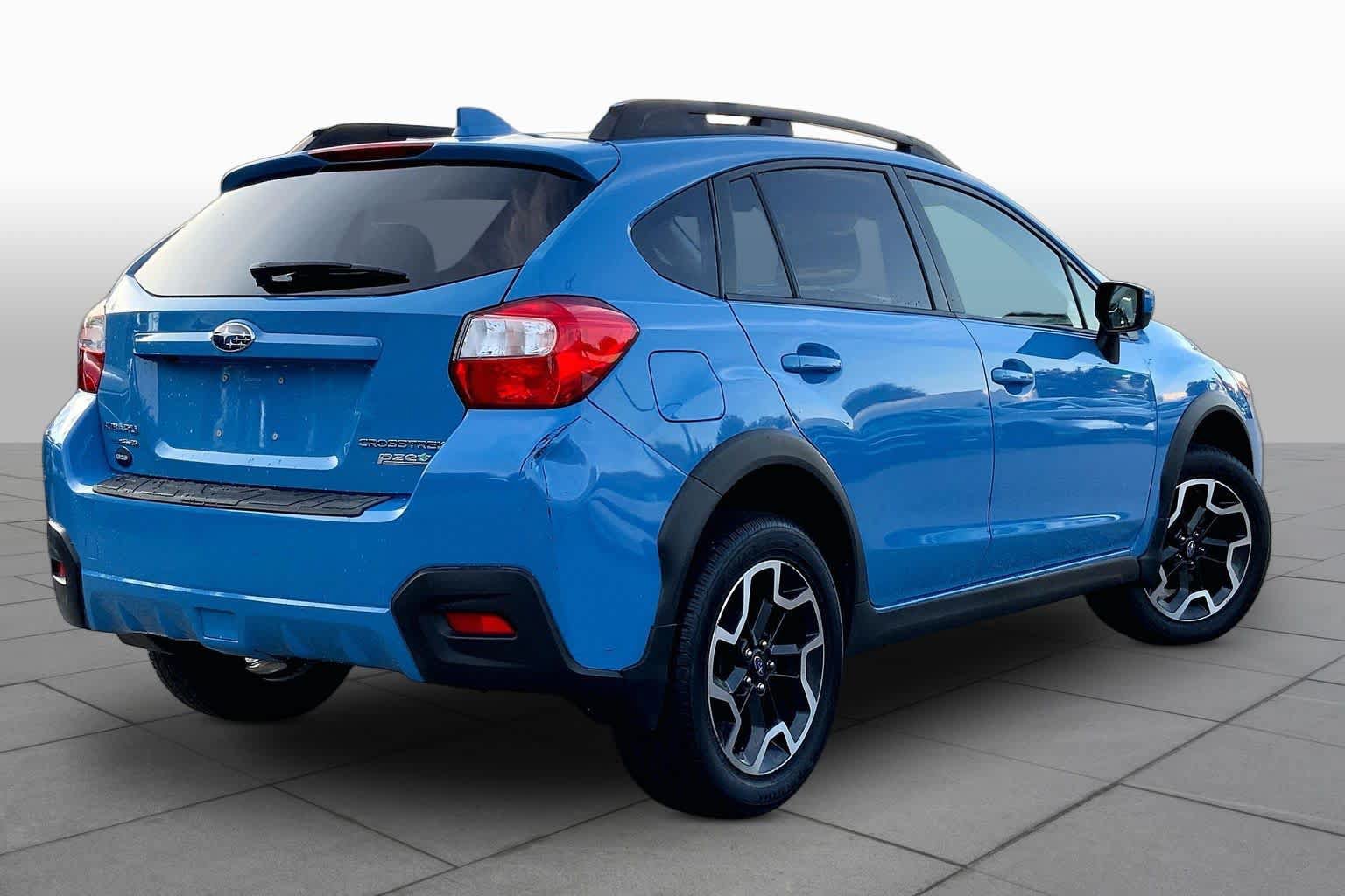 Used 2017 Subaru Crosstrek 2.0i Premium AWD/4WD image 13