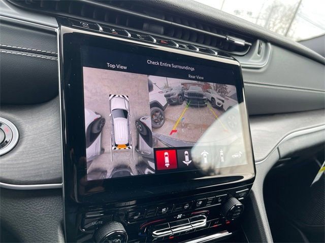 New 2024 Jeep Grand Cherokee L Limited w/ Luxury Tech Group II image 23