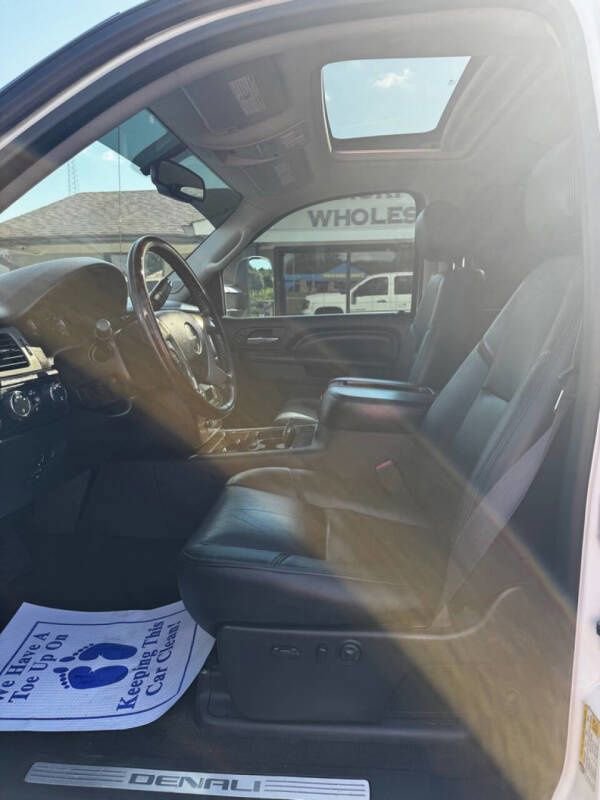 Used 2013 GMC Sierra 3500 Denali image 21