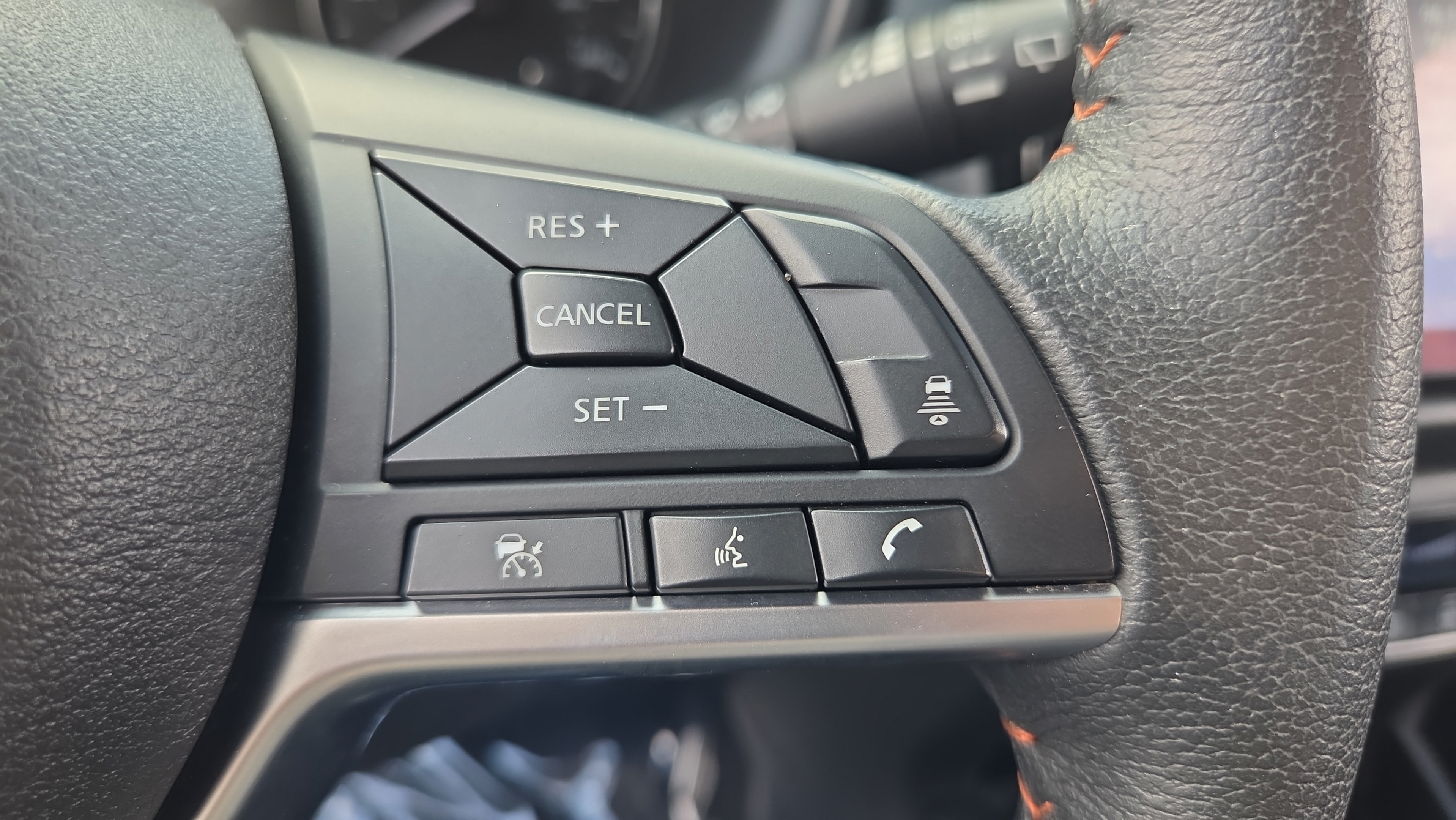 Used 2024 Nissan Kicks SR FWD image 24