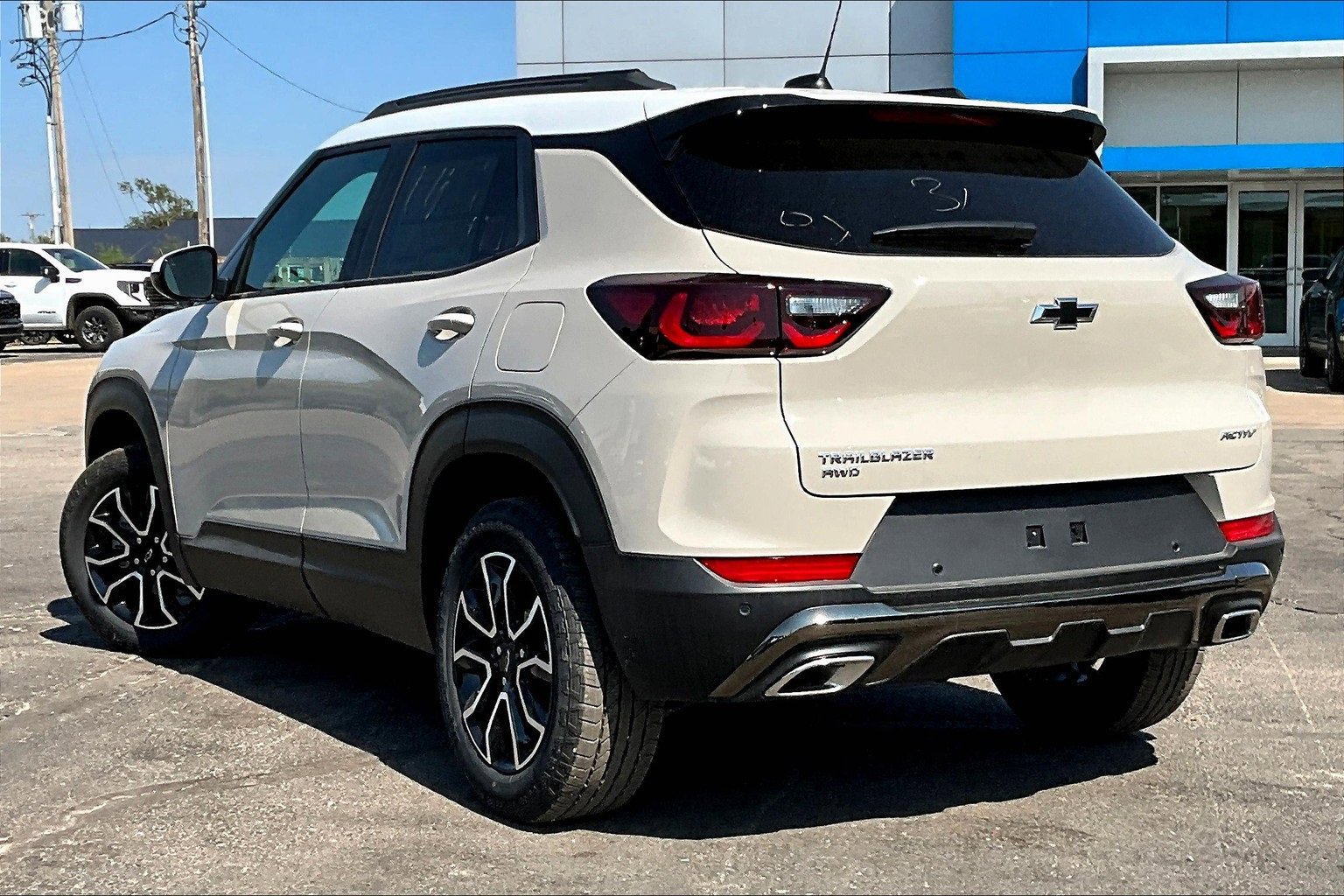 New 2026 Chevrolet TrailBlazer ACTIV w/ Convenience Package image 3