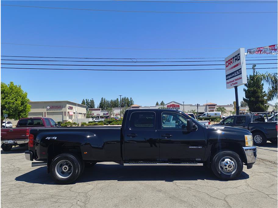Used 2011 Chevrolet Silverado 3500 LTZ w/ LTZ Plus Package AWD/4WD image 4